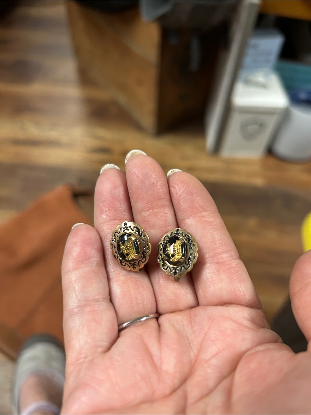 Vintage-Style Gold and Bronze Shield Earrings - Asian Geisha Women Jewelry